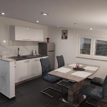 Apartman Nella * Biograd Na Moru