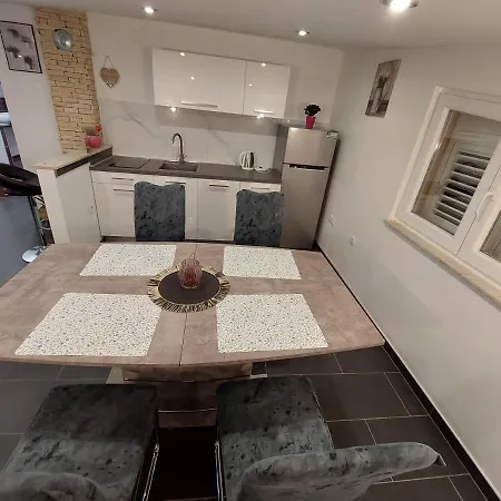 Apartman Nella * Biograd Na Moru