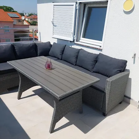 Apartman Nella Apartman *